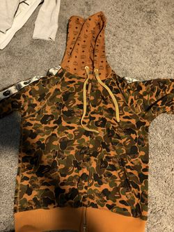 McmXbape hoodie brand new with package size M