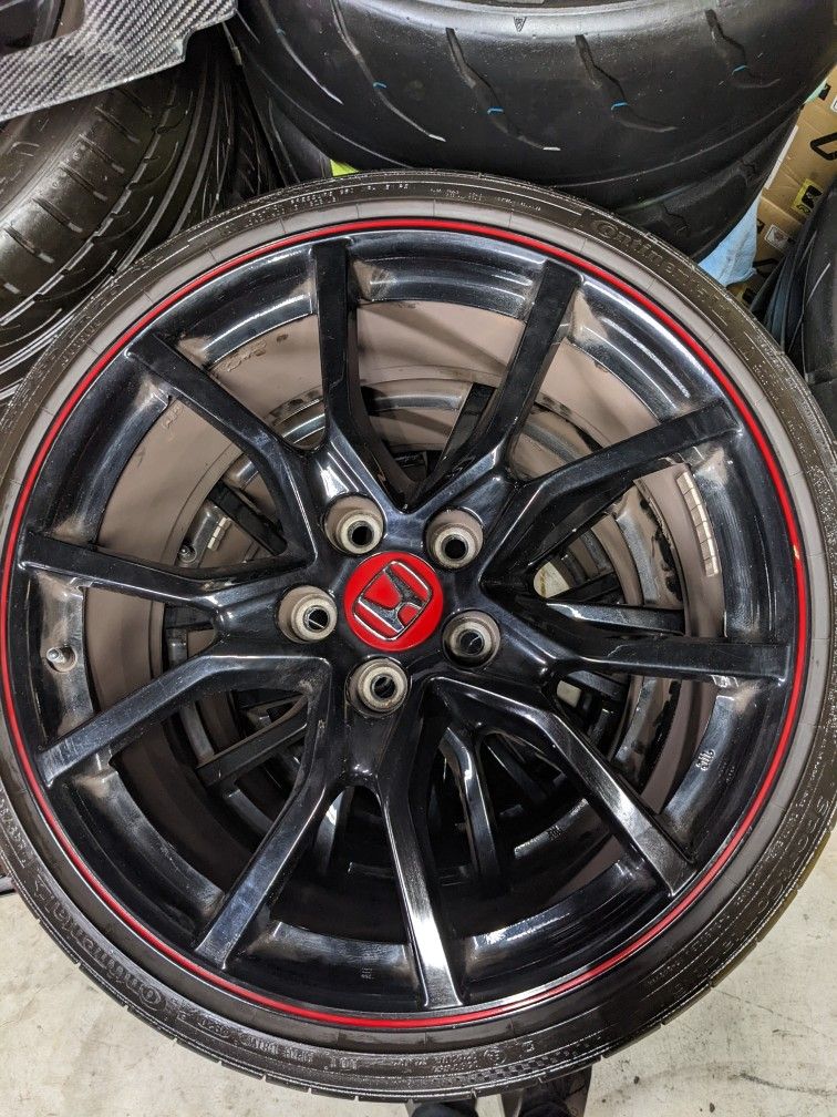 OEM FK8 TYPE R WHEELS/TIRE.