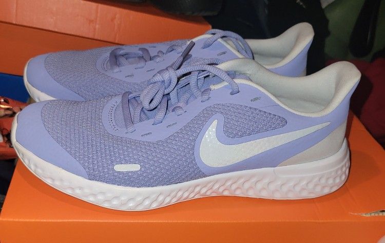 Women's Nike Revolution Light Purple