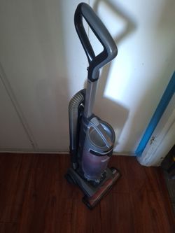 Carpet vacuum. Working Condition