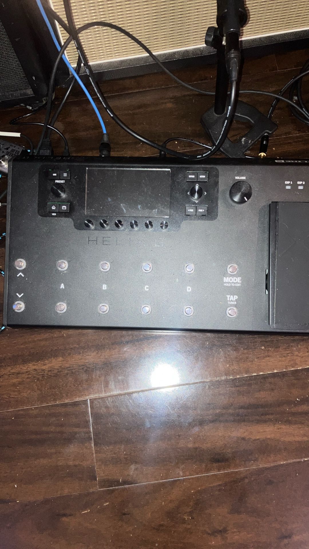 Line 6 Helix LT Multi Effects And Line 6 Powercab 