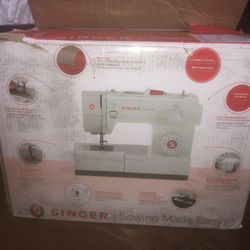 Singer Classic Sewing machine  