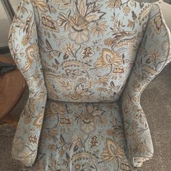 Wingback Sitting Chair