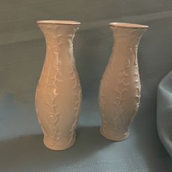 Set of 2 Vases, Gold Rim 7inches 