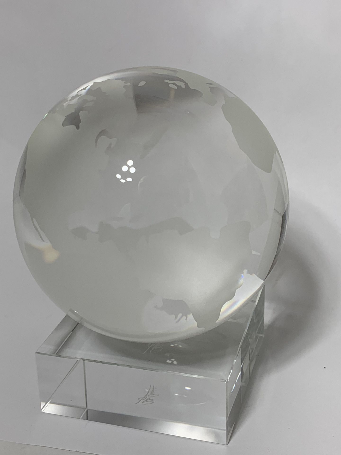 Oleg Cassini World Globe Paperweight Crystal Sphere Map in Gift Box