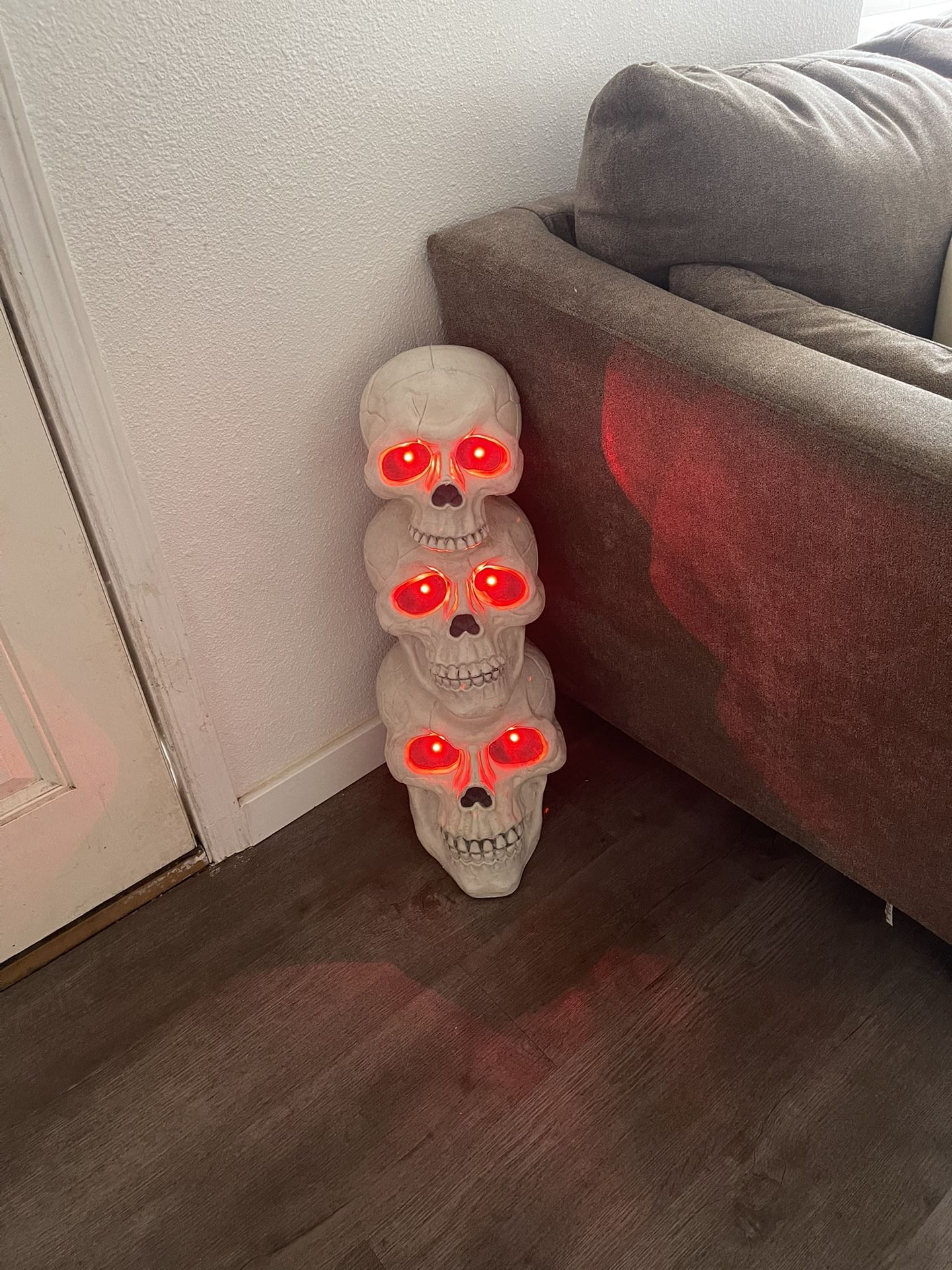 Halloween Decorations Scary Skulls Dead Skeletons Head Haunted House