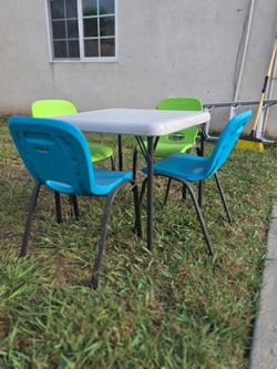 Lifetime kids table & chairs