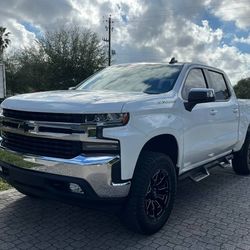 2020 Chevy Silverado 1500 LT Custom 4x4 