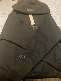 Essentials hoodie all black