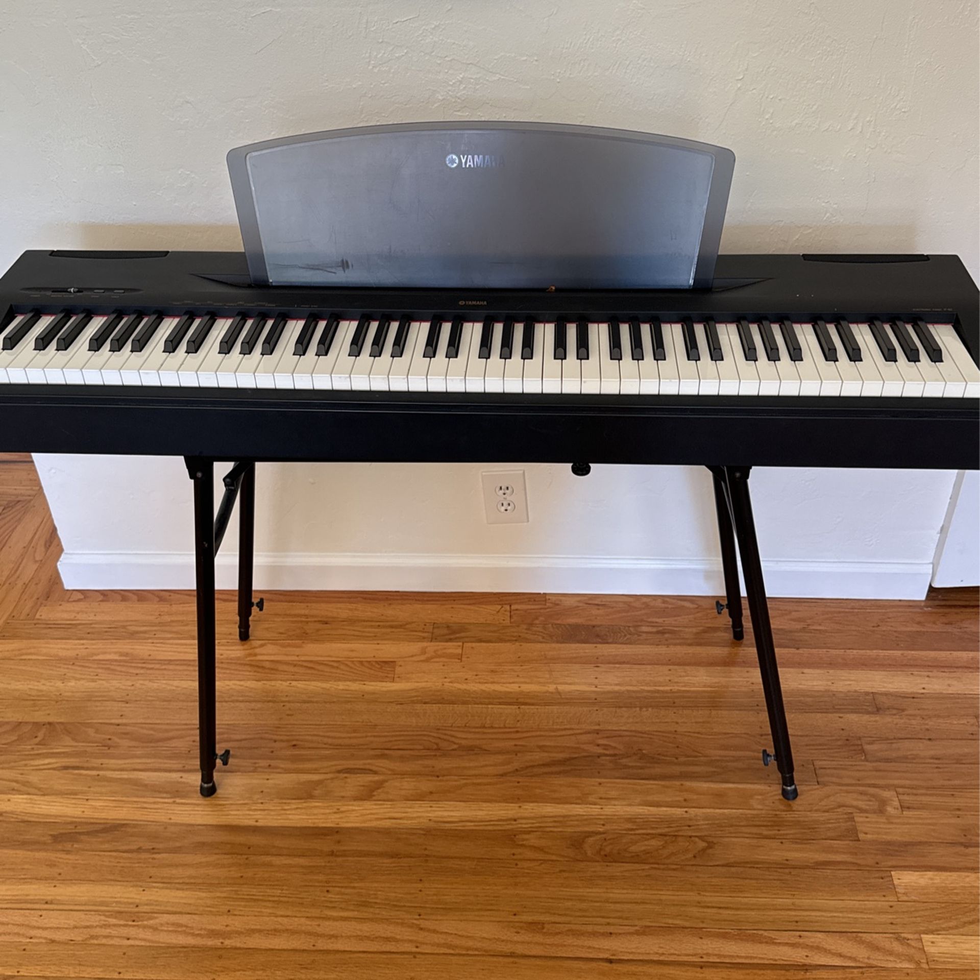 Yamaha Electronic Piano P-60