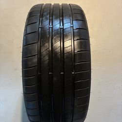 4x Bridgestone Potenza S005 Tires - 235/35R19