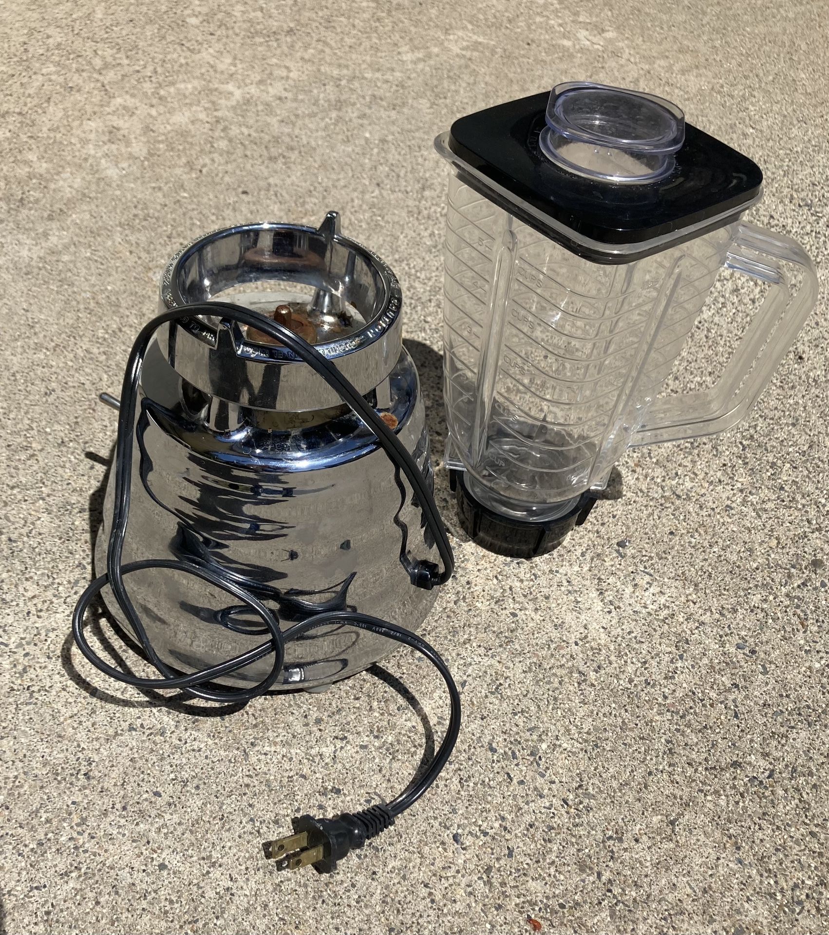 1960s Vintage Chrome Beehive Oster Osterizer Blender
