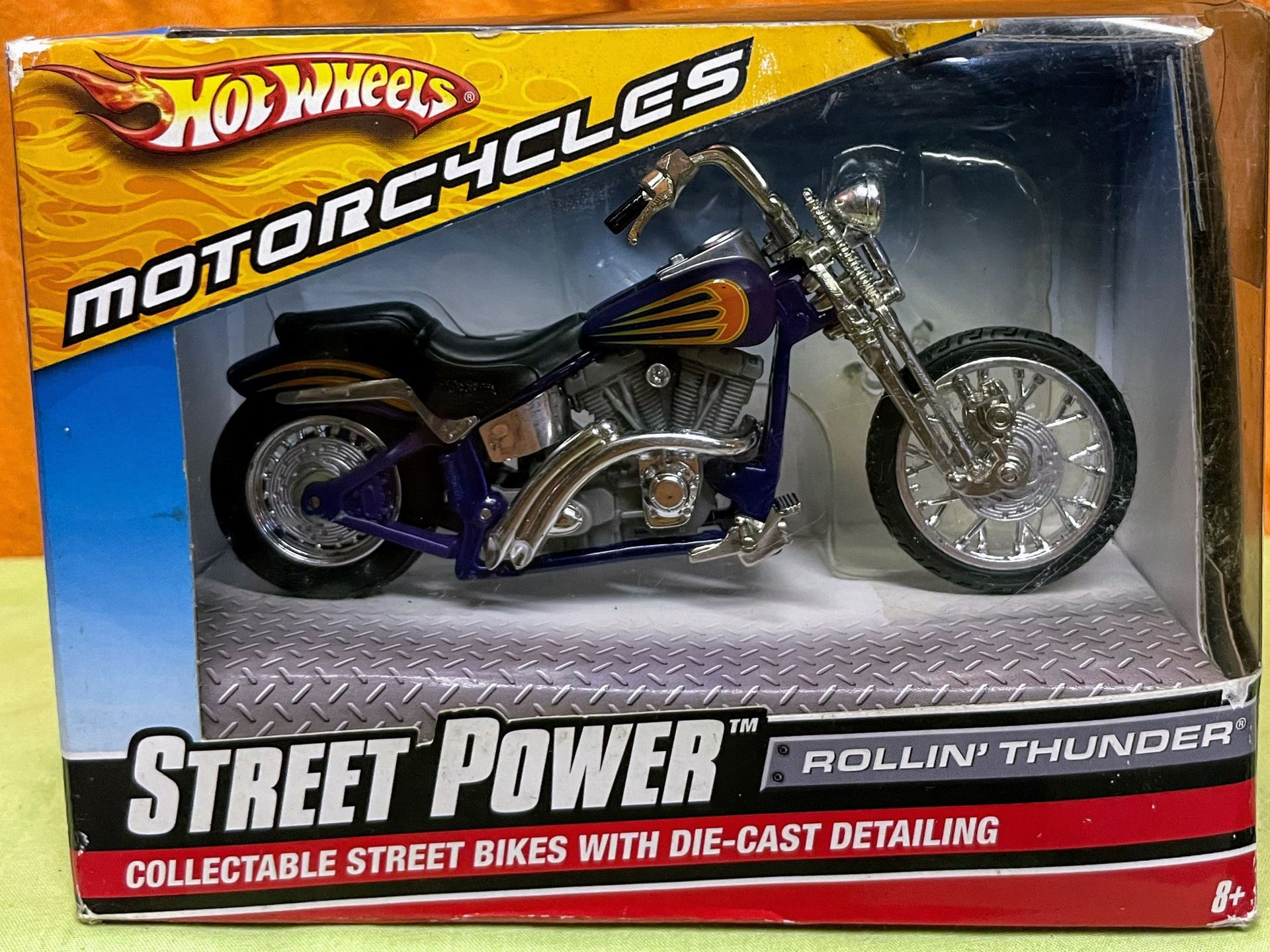 2008 Hot Wheels Motorcycle Street Power Rollin Thunder 1:18 Scale