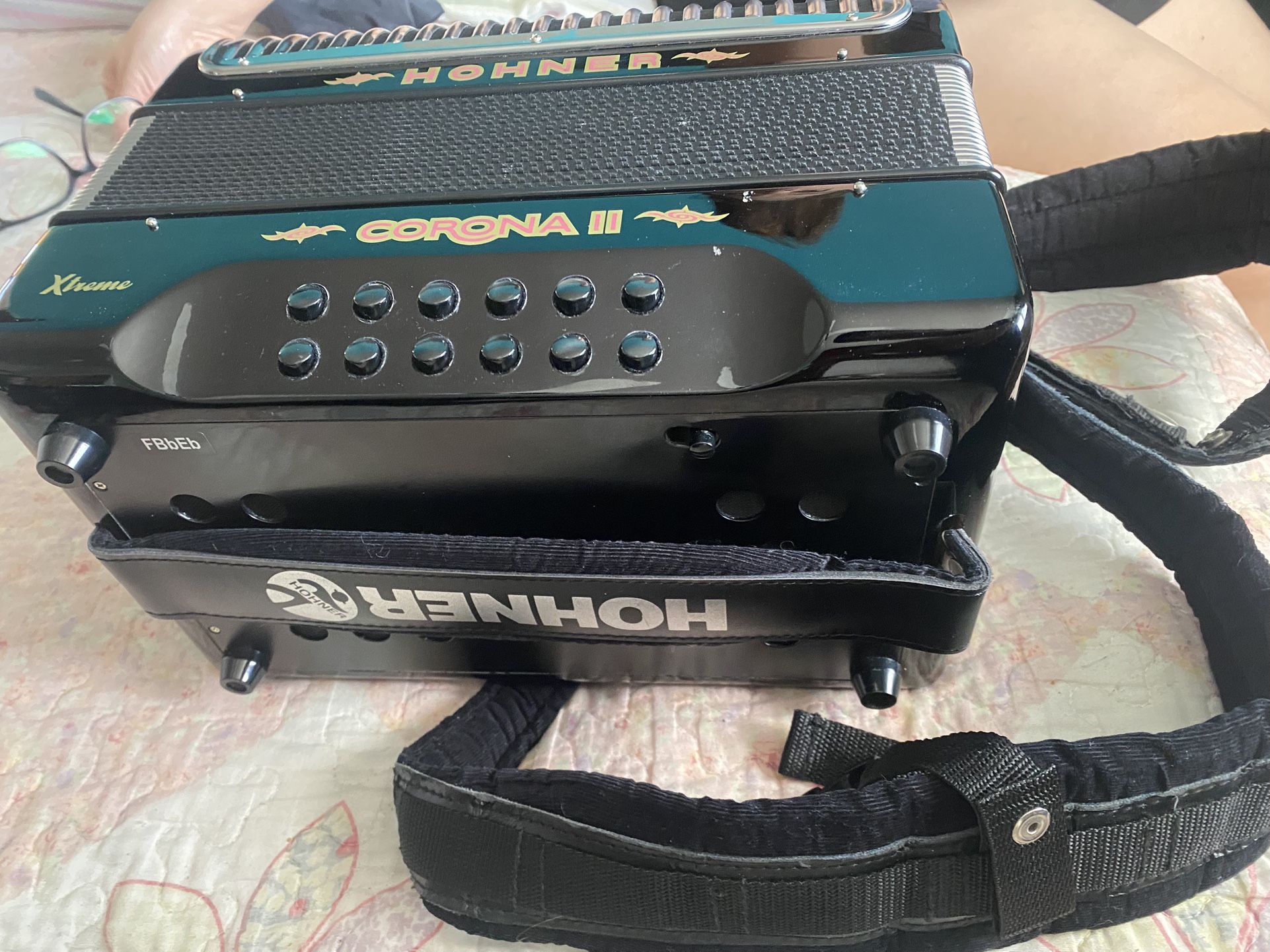 HOHNER CORONA 2 - Accordion