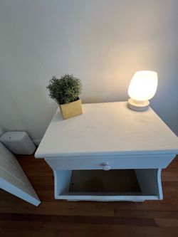 White night stand