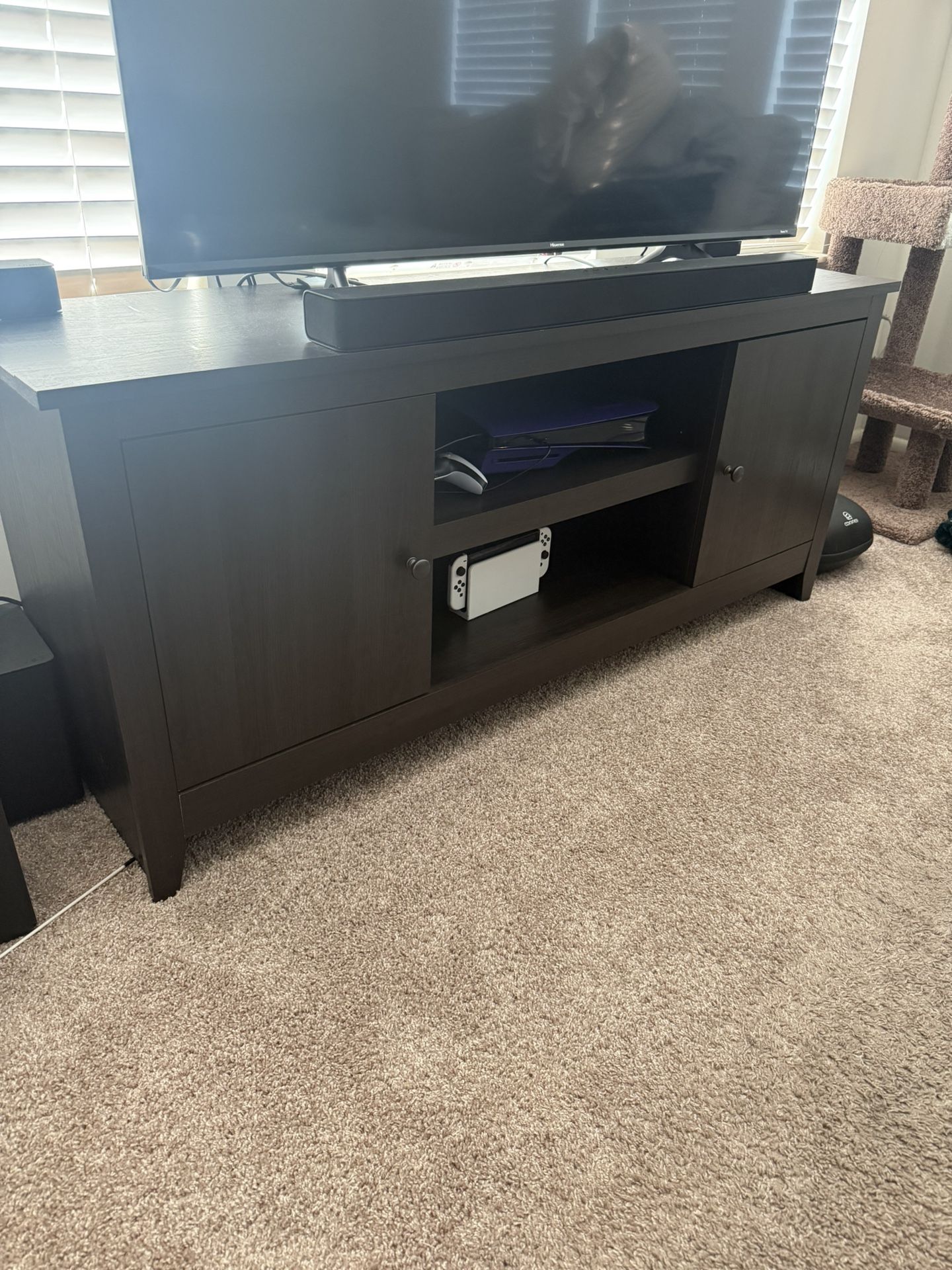 TV stand 