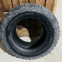 LT265/70R17 Tires