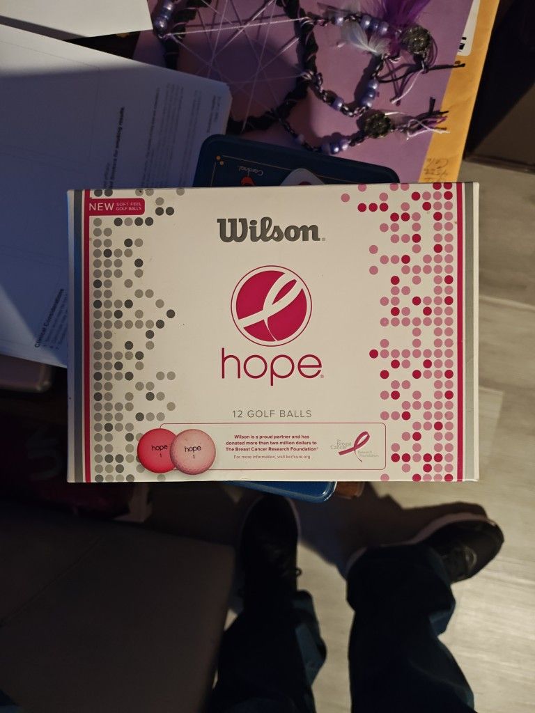 WILSON HOPE PINK GOLF BALL SET