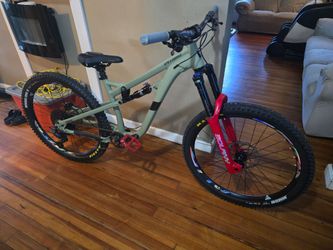 MTB Enduro bike 27in size small