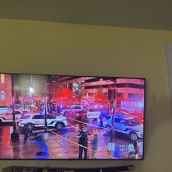 55” Samsung TV