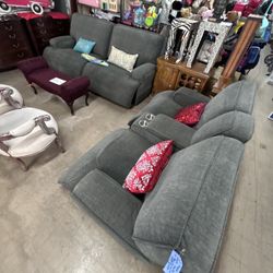 2-Piece Gray Reclining Sofa Set – Dual Recliners, Cup holders, Great Condition, Living Room Furniture