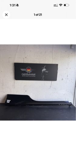 Ferrari SF 90 Rh rocker moulding Oem