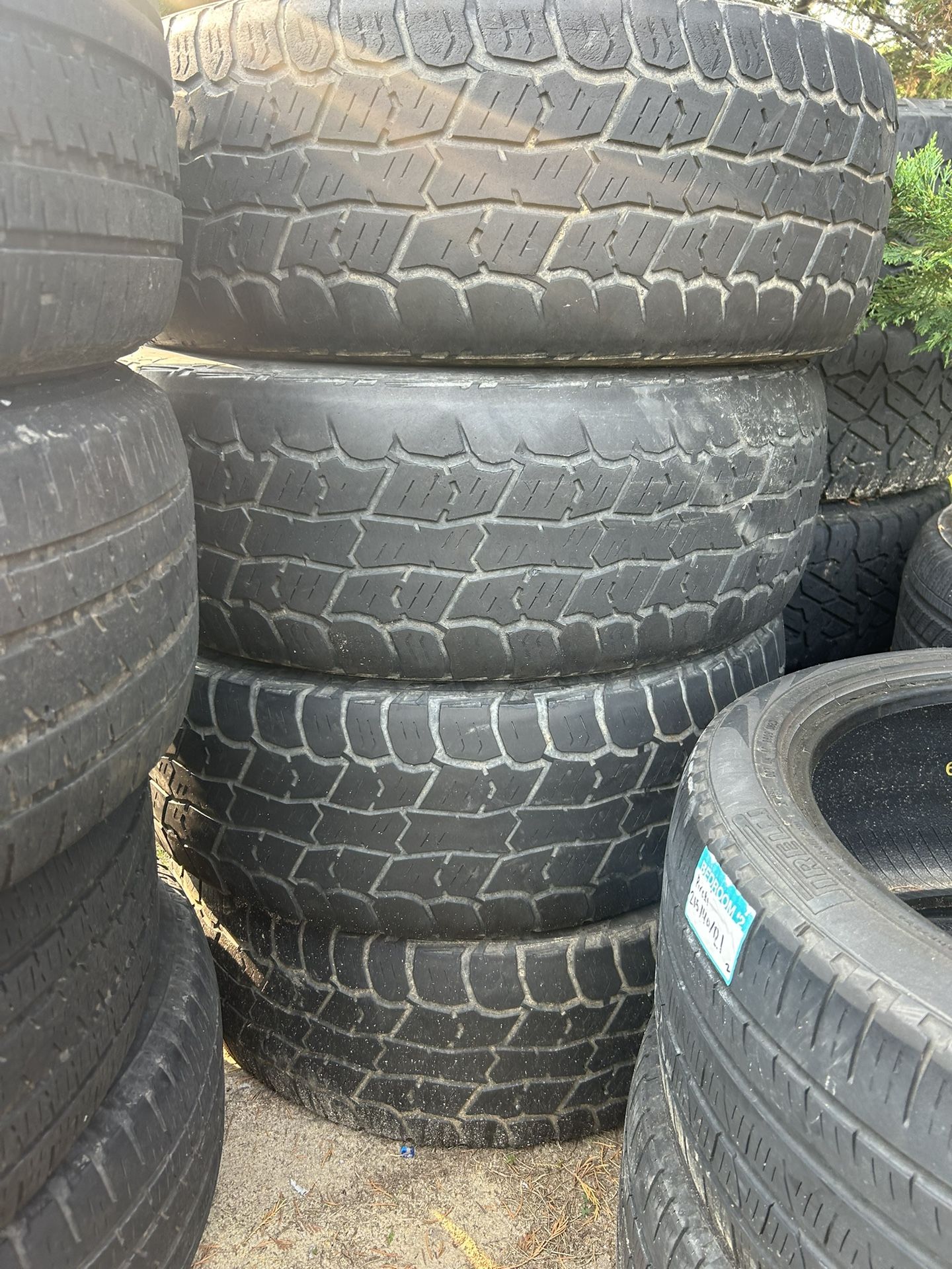 Mickey Thompson 275/60/R20 Tires
