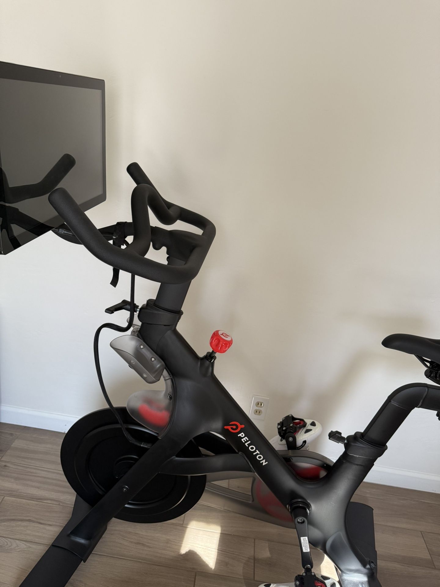 Peleton Bike Cycling Like New Purchased 2023