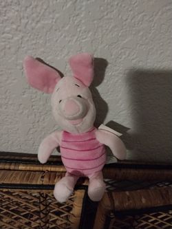 9" piglet plush
