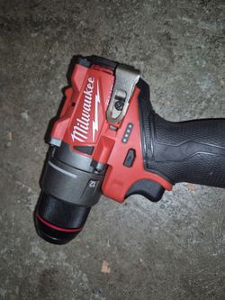 12 volts Milwaukee Fuel drill for sale new