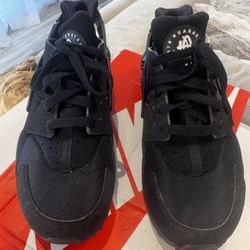 Nike Air Huarache Black Triple Black Sneakers Women’s Size 8