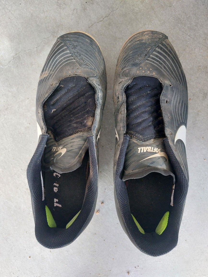 Nike Metal Softball Cleats