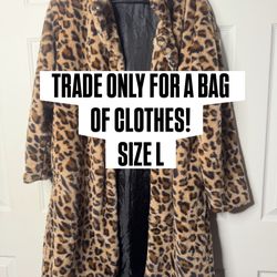 WOMEN COAT (LIKE NEW)