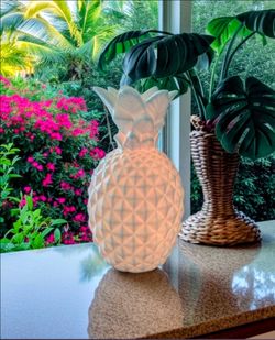Tommy Bahama White Ceramic Pineapple Table Lamp