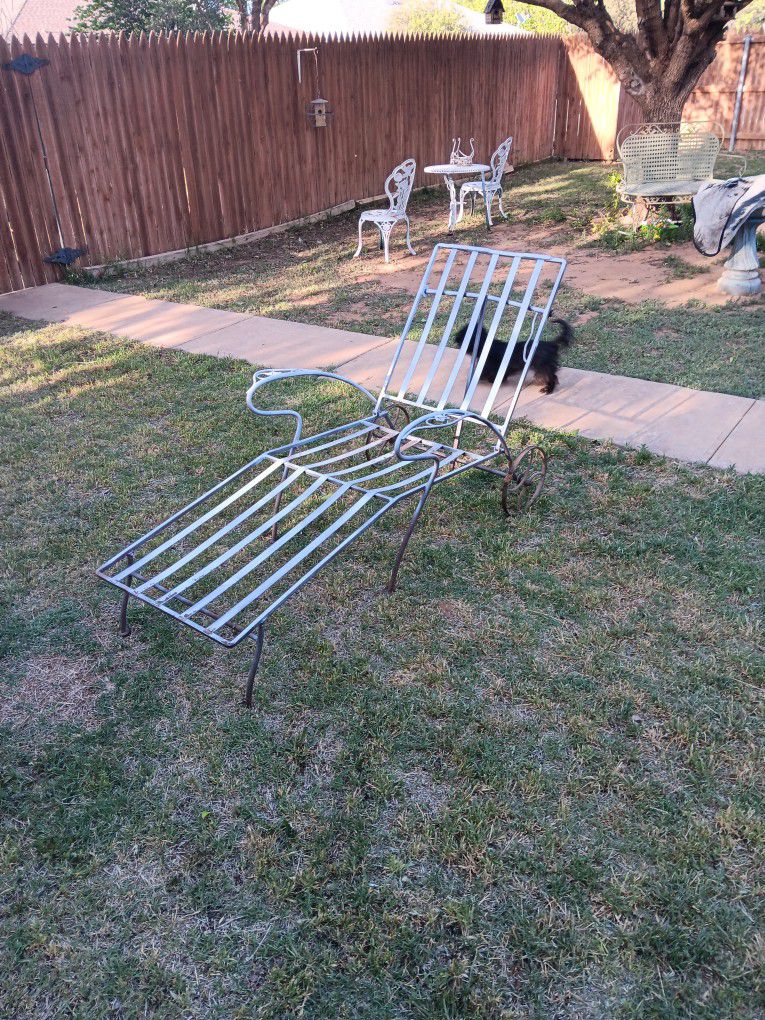 Bird Bath And Lawn Lounger And Outdoor Table  No Chairs$20...$35...$45