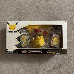 Celebrations Premium Figure Collection Pikachu VMAX Celebrations