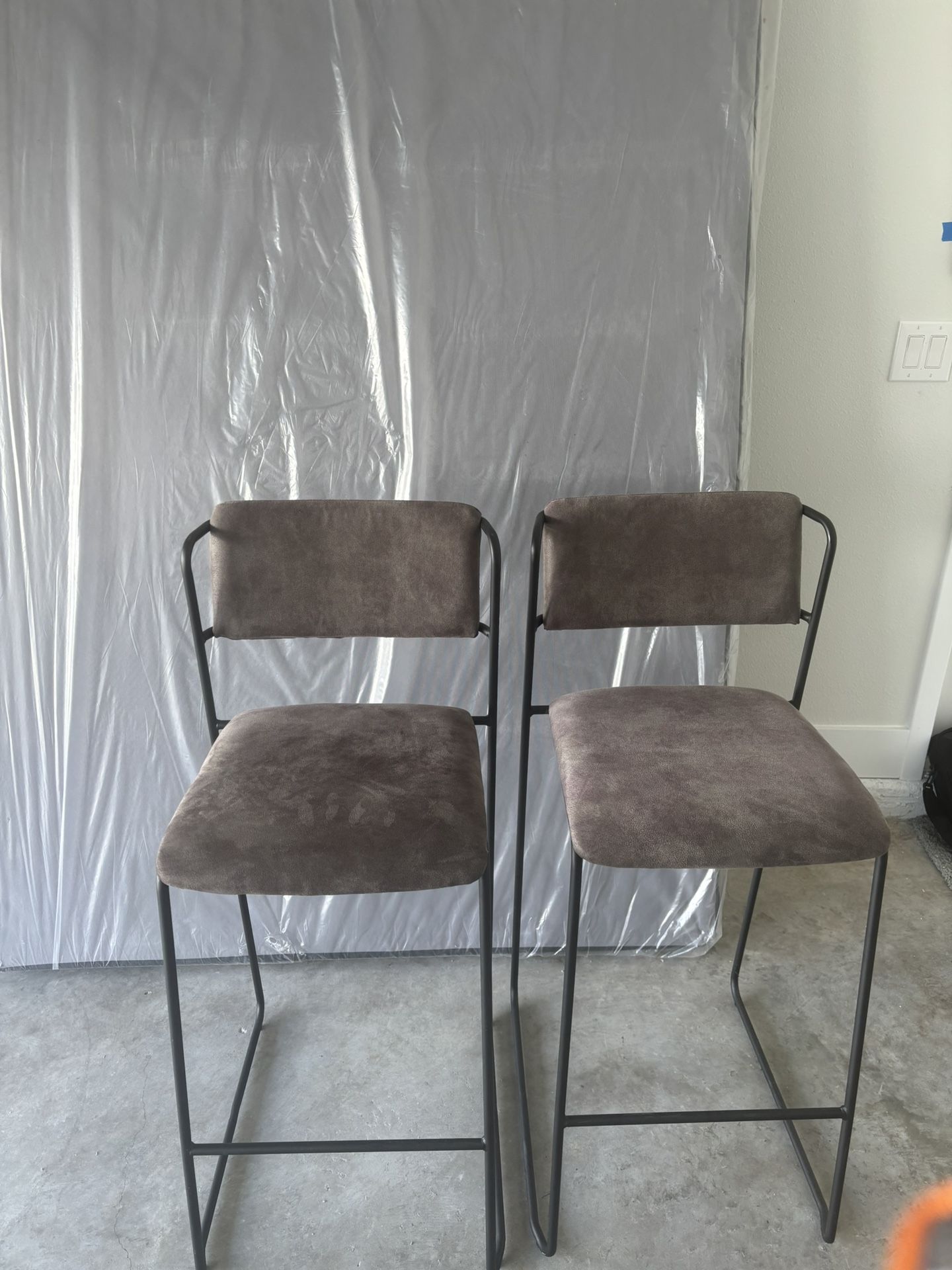 2 Bar Stools