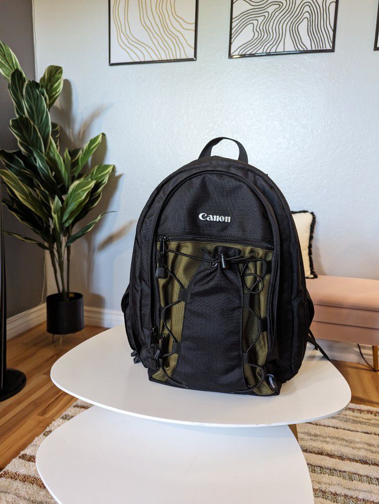 CANON CAMERA BACKPACK