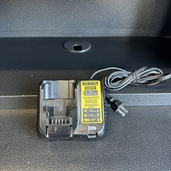 Dewalt 20v /12v Charger !!