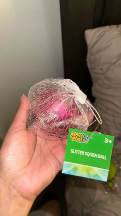 Glitter squish ball