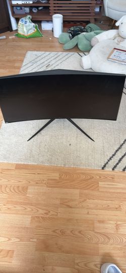 Alienware 32” Curved Ultrawide Gaming Monitor - Excellent Condition
