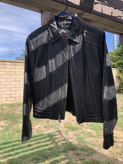 Harley Davidson womans medium leather jacket