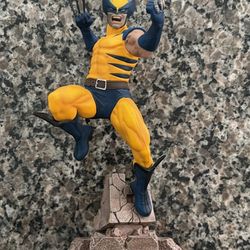 Marvel Future Fight Wolverine Statue