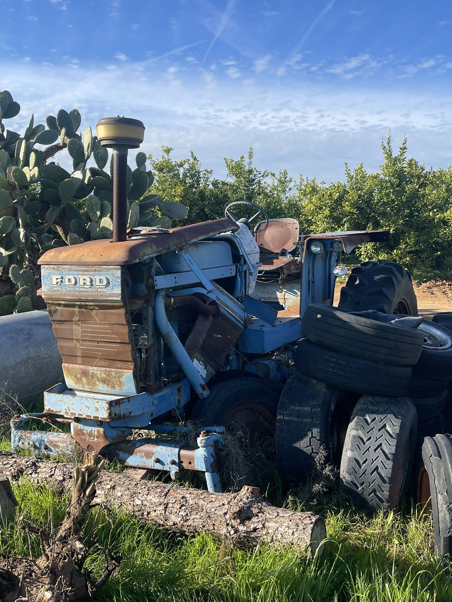 Ford 7700 Parts Tractor 