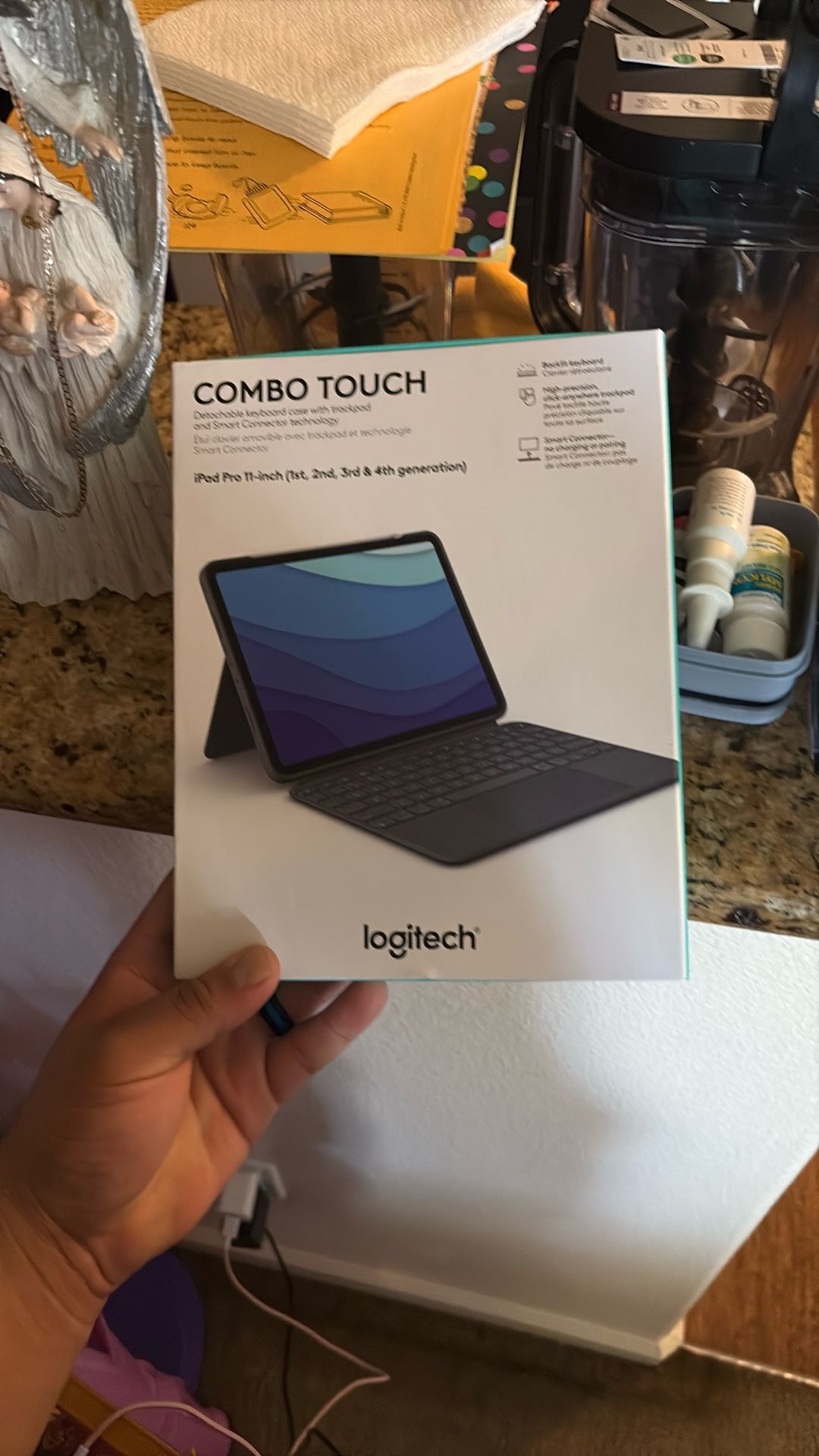 Combo Touch Detachable Keyboard For iPad Pro 11-inch 1st ,2nd , 3rd & 4th Generation 