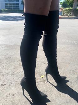 KneeHigh stiletto Boots
