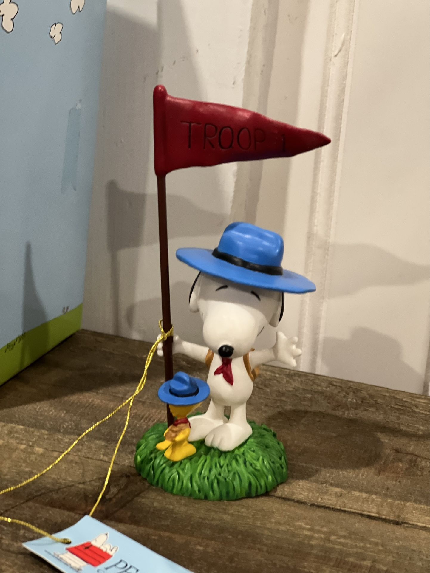 Snoopy and PEANUTSOUnited Feature Syndicate, Inc WESTLAND GIFTWARE Item No. 8223