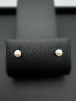 14k solid yellow gold Natural Pearl earrings