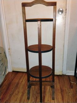 Antique pie stand