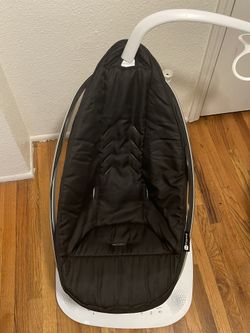 4moms MamaRoo Multi-Motion Baby Swing, Bluetooth Enabled with 5 Unique Motions, Black